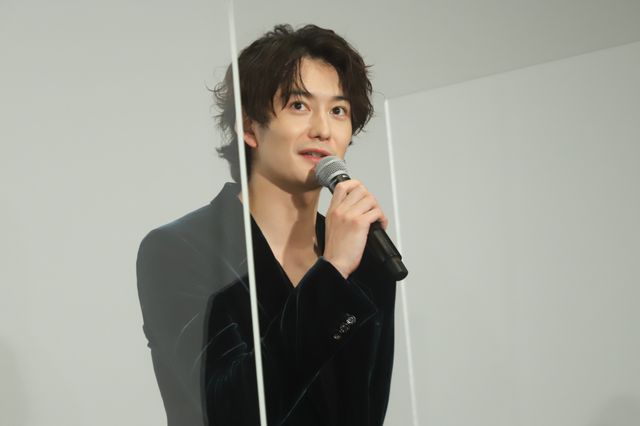 岡田将生、バースデーサプライズに笑顔！『ドライブ・マイ・カー』プレミアイベント（8枚目）