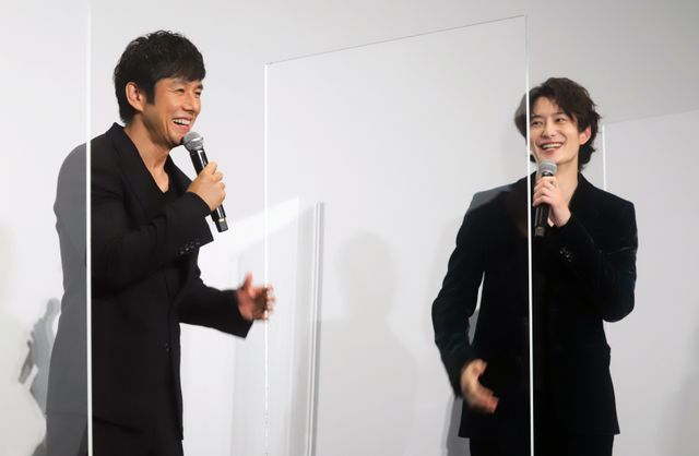 岡田将生、バースデーサプライズに笑顔！『ドライブ・マイ・カー』プレミアイベント（10枚目）