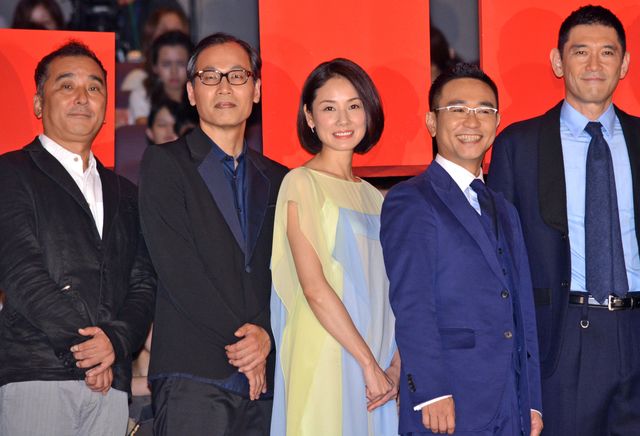 北川景子のゴージャスなドレス姿！映画『HERO』初日舞台あいさつフォトギャラリー（2枚目）