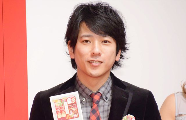 二宮和也、イリュージョンで登場！「平成31年用年賀状　引受セレモニー」：フォトギャラリー