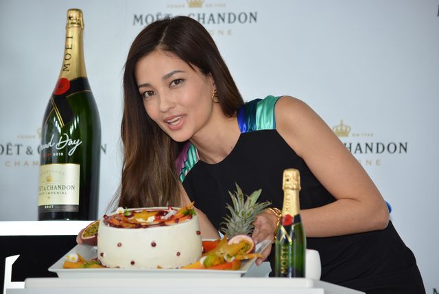 黒木メイサの美しいドレス姿！「MOET GRAND DAY 2018」オープニングセレモニー（9枚目）