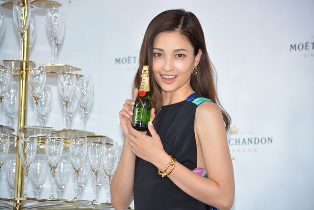 黒木メイサの美しいドレス姿！「MOET GRAND DAY 2018」オープニングセレモニー（10枚目）