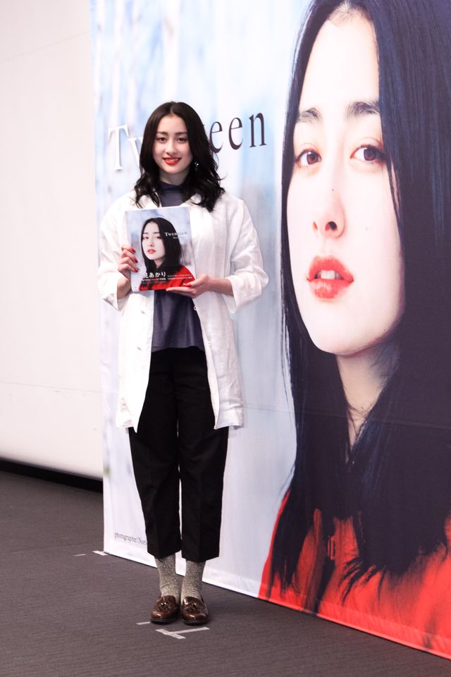 20歳の誕生日を迎えた早見あかり！写真集「Twenteen」発売記念イベントフォトギャラリー（5枚目）