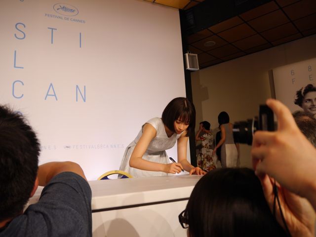 綾瀬・長澤・夏帆・広瀬！4姉妹がカンヌ登場！フォトギャラリー（11枚目）