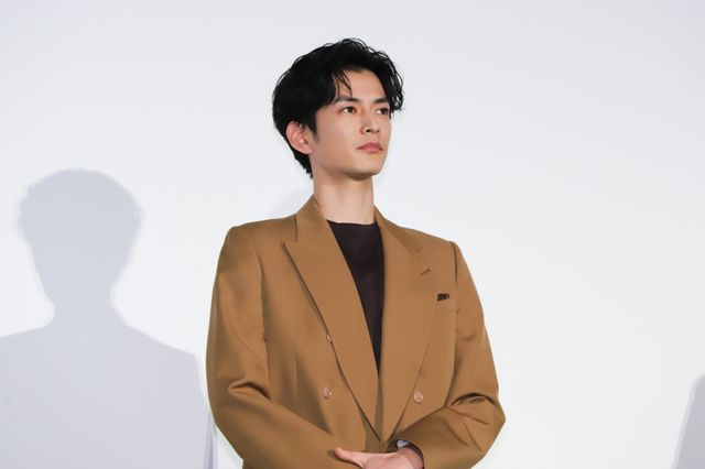 目黒蓮、今田美桜、大西流星、渡邊圭祐が登壇！『わたしの幸せな結婚』大ヒット御礼舞台あいさつ（4枚目）