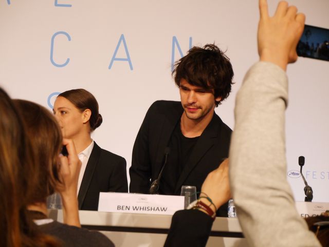 ベン・ウィショーがファンサービス！映画『ザ・ロブスター（原題） / The Lobster 』カンヌ公式会見フォトギャラリー（3枚目）