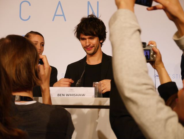 ベン・ウィショーがファンサービス！映画『ザ・ロブスター（原題） / The Lobster 』カンヌ公式会見フォトギャラリー（5枚目）