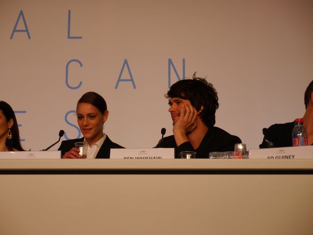 ベン・ウィショーがファンサービス！映画『ザ・ロブスター（原題） / The Lobster 』カンヌ公式会見フォトギャラリー（13枚目）