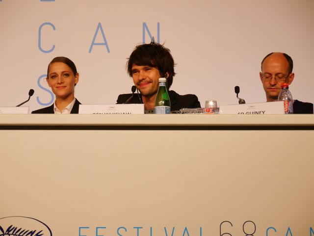 ベン・ウィショーがファンサービス！映画『ザ・ロブスター（原題） / The Lobster 』カンヌ公式会見フォトギャラリー（18枚目）