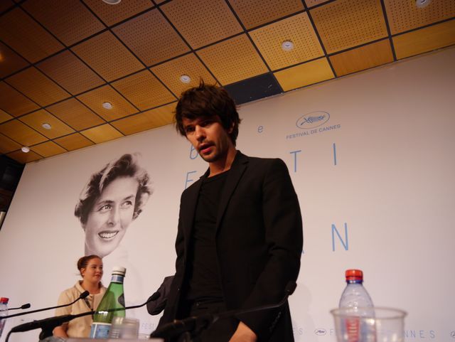 ベン・ウィショーがファンサービス！映画『ザ・ロブスター（原題） / The Lobster 』カンヌ公式会見フォトギャラリー（22枚目）