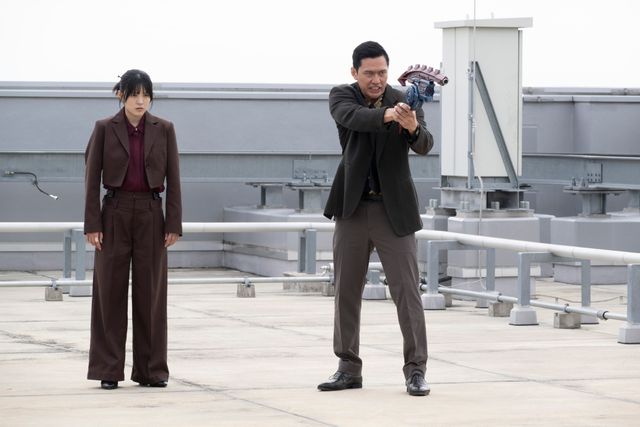 小鷹、CODEのエージェントに命を狙われる！「仮面ライダーゼッツ」第22話場面カット（2枚目）