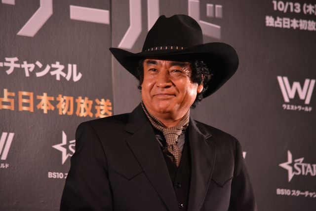 これが藤岡弘、だ！日本刀で鏡割りフォトギャラリー（5枚目）