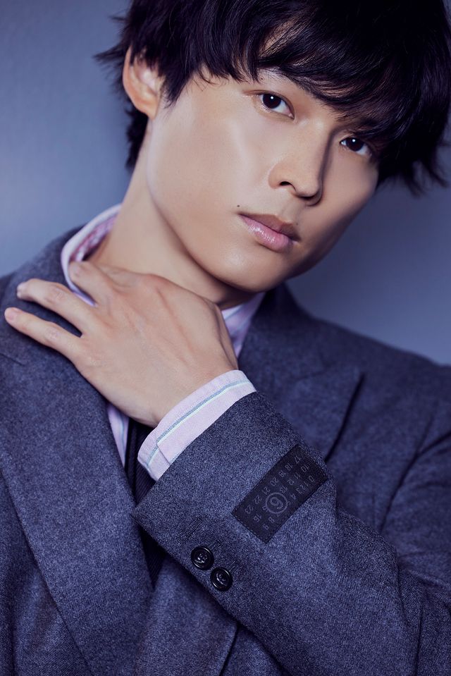 松村北斗、洗練された美しさ！映画『秒速5センチメートル』撮り下ろしカット：フォトギャラリー