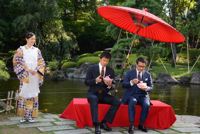 中井貴一＆阿部寛、人力車で登場！フォトギャラリー（2枚目）