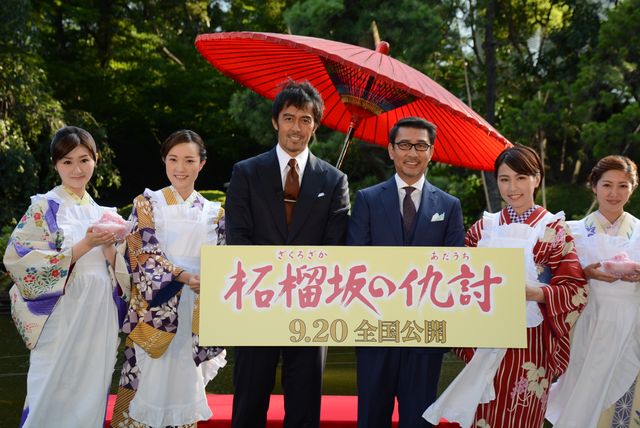 中井貴一＆阿部寛、人力車で登場！フォトギャラリー（4枚目）