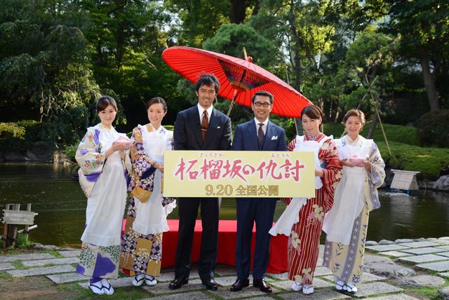 中井貴一＆阿部寛、人力車で登場！フォトギャラリー（5枚目）