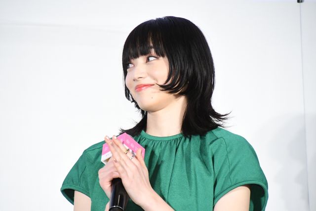 小松菜奈が涙…！映画『余命10年』公開記念舞台あいさつ（11枚目）