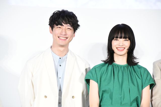 小松菜奈が涙…！映画『余命10年』公開記念舞台あいさつ（18枚目）