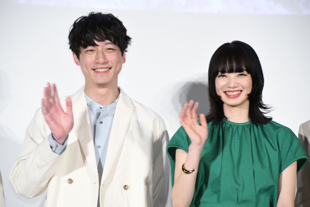 小松菜奈が涙…！映画『余命10年』公開記念舞台あいさつ（20枚目）