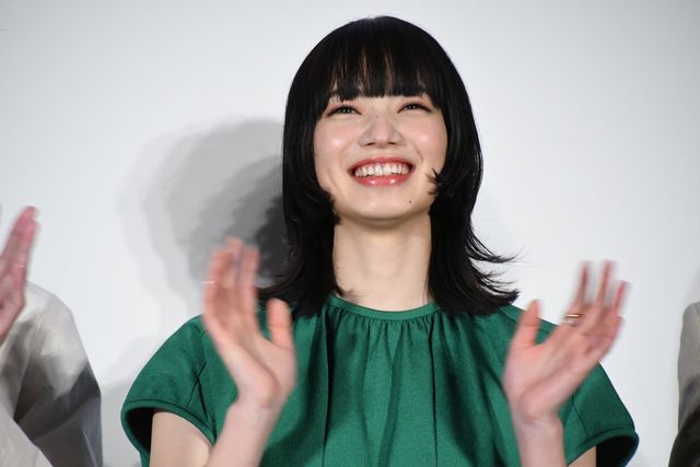 小松菜奈が涙…！映画『余命10年』公開記念舞台あいさつ（22枚目）