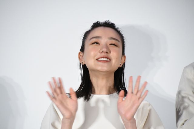 小松菜奈が涙…！映画『余命10年』公開記念舞台あいさつ（24枚目）