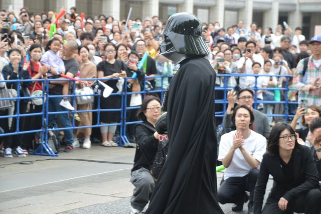 「スター・ウォーズの日」マンダロリアン＆ダース・ベイダーも登場！みなとみらいでファン約3,000人が祝福（19枚目）