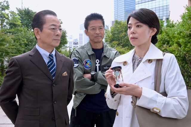 特命係vs卑劣な通り魔!「相棒season21」第7話「砂の記憶」:フォトギャラリー
