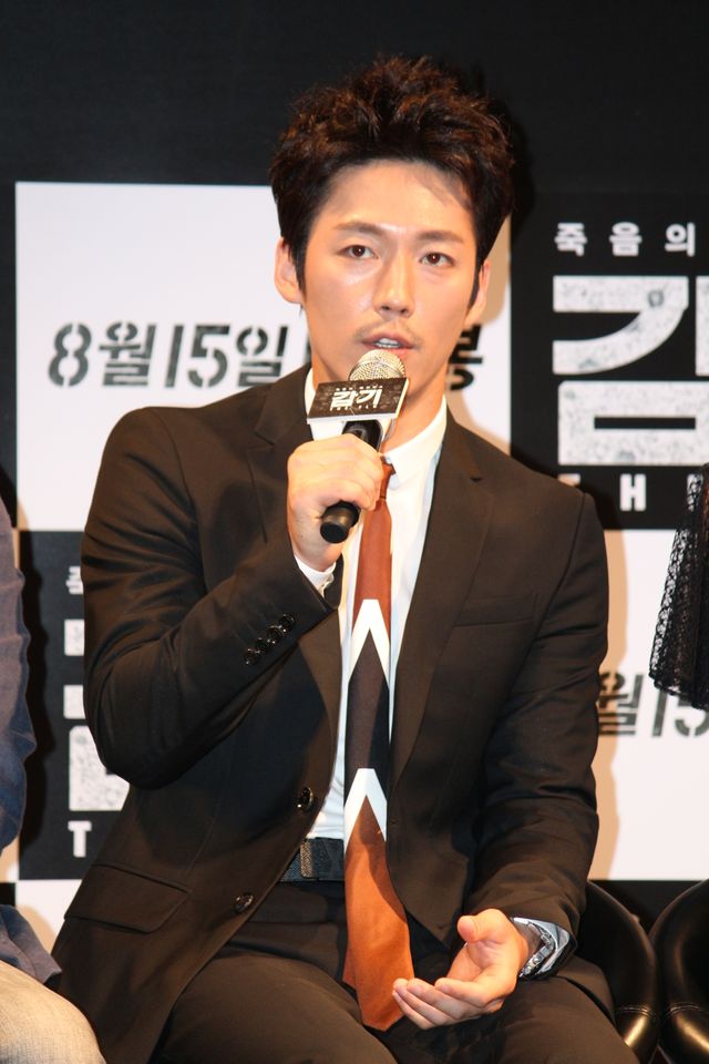 『風邪』チャン・ヒョク、ブラピは普通の男!?出演作の違いを語る＜韓国JPICTURES＞（3枚目）