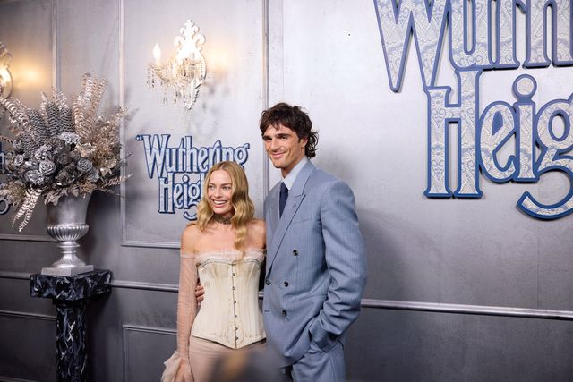 沼る人続出！『嵐が丘』ジェイコブ・エロルディ場面写真＆プレミア＜7枚＞：フォトギャラリー