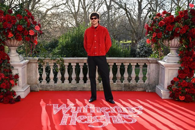 沼る人続出！『嵐が丘』ジェイコブ・エロルディ場面写真＆プレミア＜7枚＞（4枚目）