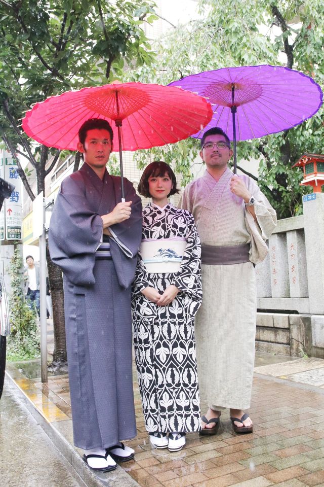 大胆ヌードに挑んだ安達祐実、神社でヒット祈願！フォトギャラリー（4枚目）