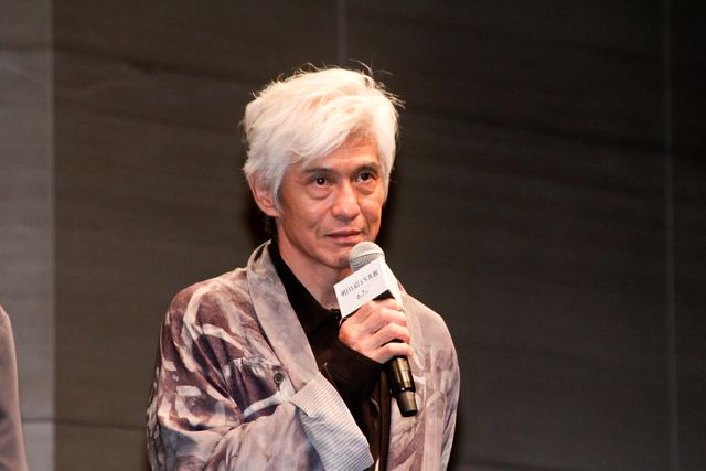 Aぇ! group佐野晶哉、平泉成らベテランに囲まれ笑顔！『明日を綴る写真館』舞台挨拶の様子（6枚目）