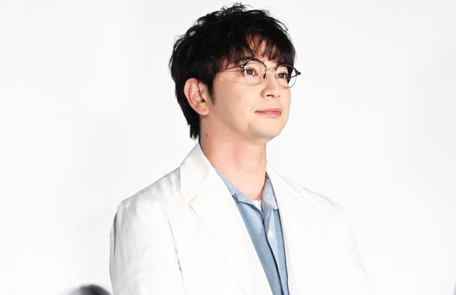 松本潤、小芝風花、新田真剣佑ら登壇！日曜劇場「19番目のカルテ」スペシャル舞台挨拶：フォトギャラリー