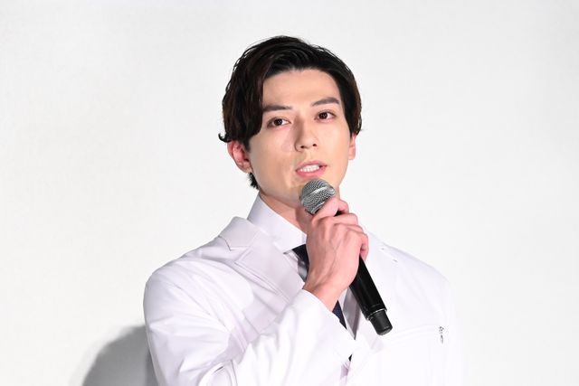 松本潤、小芝風花、新田真剣佑ら登壇！日曜劇場「19番目のカルテ」スペシャル舞台挨拶（3枚目）