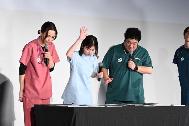 松本潤、小芝風花、新田真剣佑ら登壇！日曜劇場「19番目のカルテ」スペシャル舞台挨拶（8枚目）