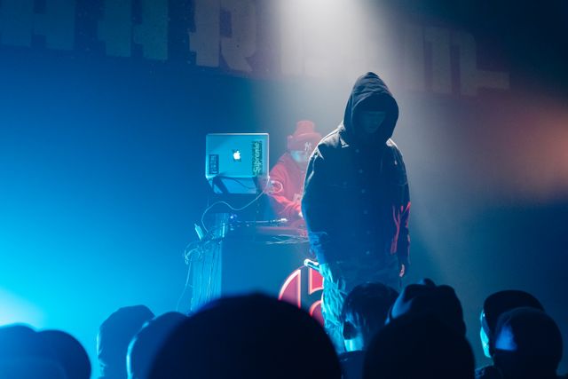 渋谷HARLEMで撮影！野村周平×ANARCHY『WALKING MAN』場面写真（7枚目）