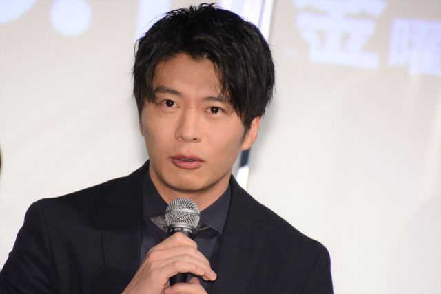 山田涼介＆田中圭＆ジェシーのスーツ姿がかっこいい！ドラマ「キワドい2人 -K2- 池袋署刑事課神崎・黒木」（3枚目）