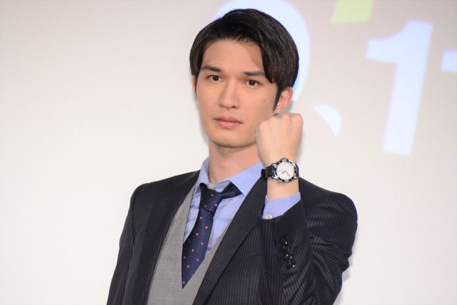 山田涼介＆田中圭＆ジェシーのスーツ姿がかっこいい！ドラマ「キワドい2人 -K2- 池袋署刑事課神崎・黒木」（4枚目）