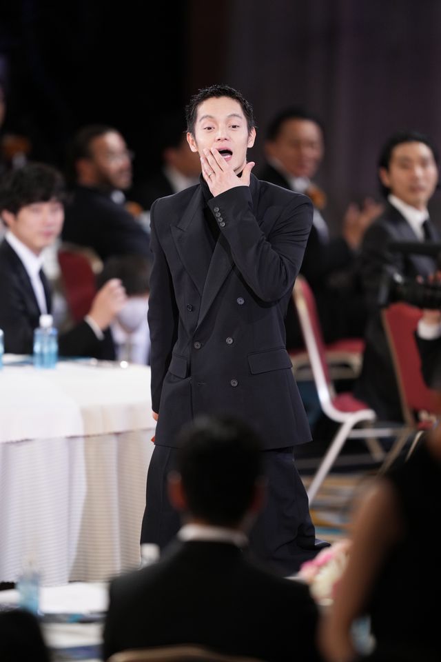 窪田正孝、最優秀助演男優賞にガッツポーズ！（4枚目）