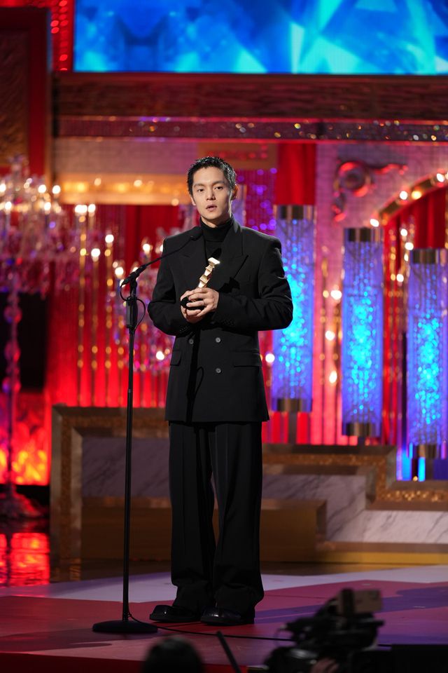 窪田正孝、最優秀助演男優賞にガッツポーズ！（6枚目）