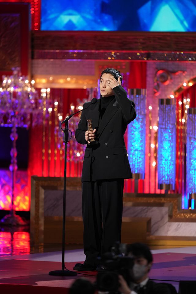 窪田正孝、最優秀助演男優賞にガッツポーズ！（8枚目）