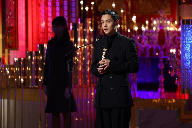 窪田正孝、最優秀助演男優賞にガッツポーズ！（10枚目）