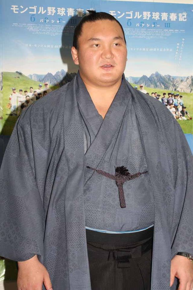 横綱・白鵬、長嶋、松井を祝福！　「引退するときは2人にアドバイスをもらいたい」　画像ギャラリー（3枚目）