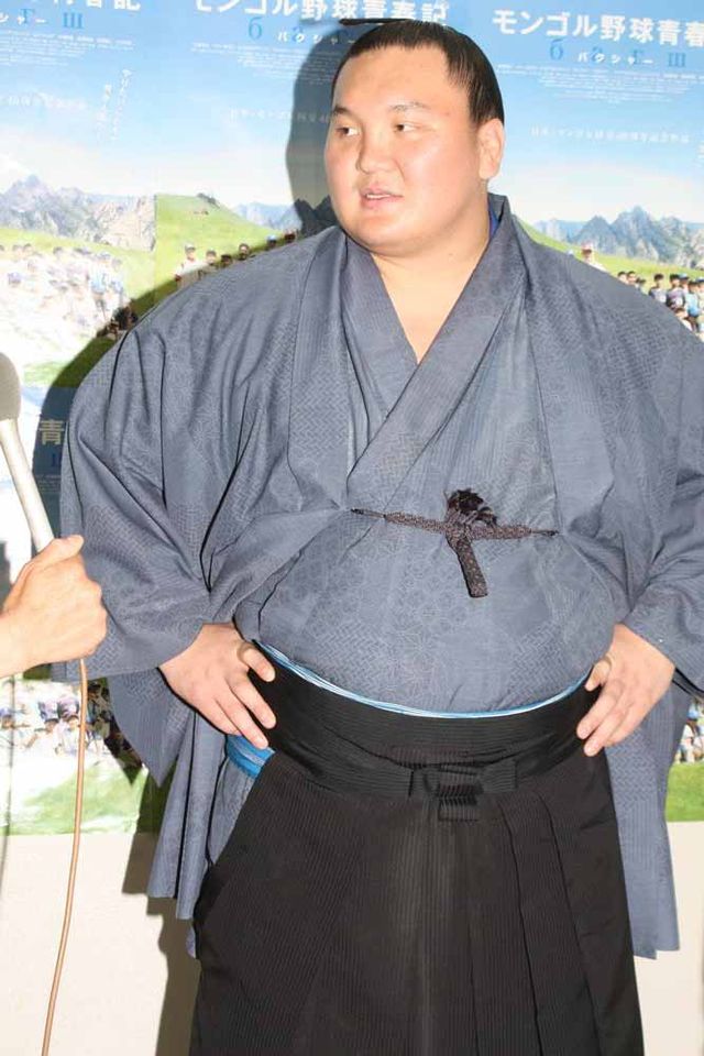 横綱・白鵬、長嶋、松井を祝福！　「引退するときは2人にアドバイスをもらいたい」　画像ギャラリー（6枚目）