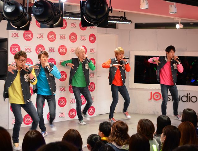 武田梨奈、BEE SHUFFLEに意外な告白？　「わたしはビンタされるほうが好き」　画像ギャラリー（10枚目）