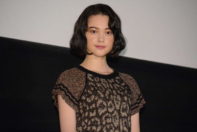 みんなでポーズ！『PとJK』初日舞台あいさつフォトギャラリー（2枚目）