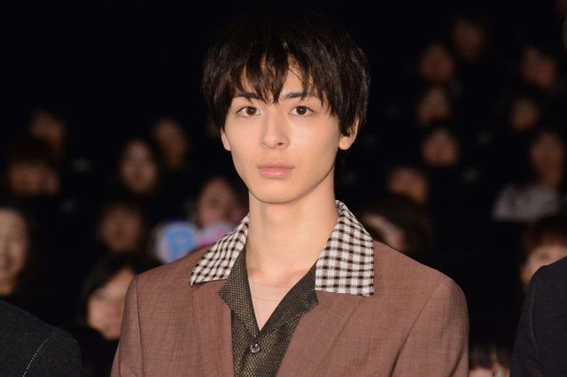 みんなでポーズ！『PとJK』初日舞台あいさつフォトギャラリー（8枚目）