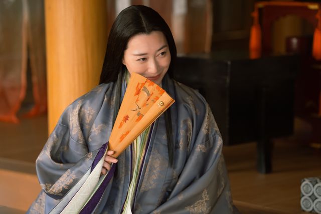 「光る君へ」元宝塚トップスター・凰稀かなめの聡明で美しい赤染衛門（4枚目）