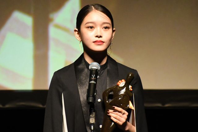 美しい！菊地凛子はドレス＆黒木華は着物！第15回TAMA映画賞授賞式（4枚目）