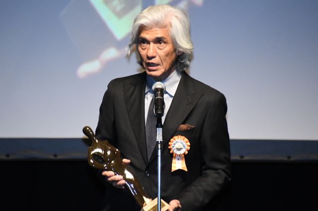 美しい！菊地凛子はドレス＆黒木華は着物！第15回TAMA映画賞授賞式（6枚目）